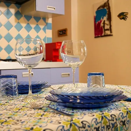 Mare Roccia Beachfront Apartamento