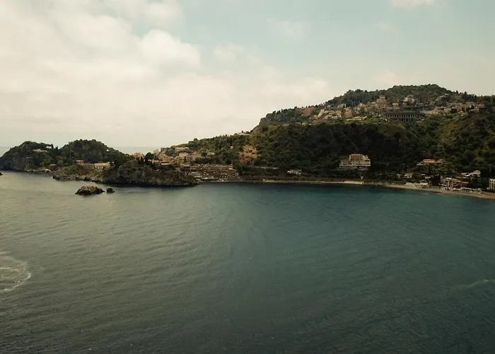Mare Roccia Beachfront Lejlighed *